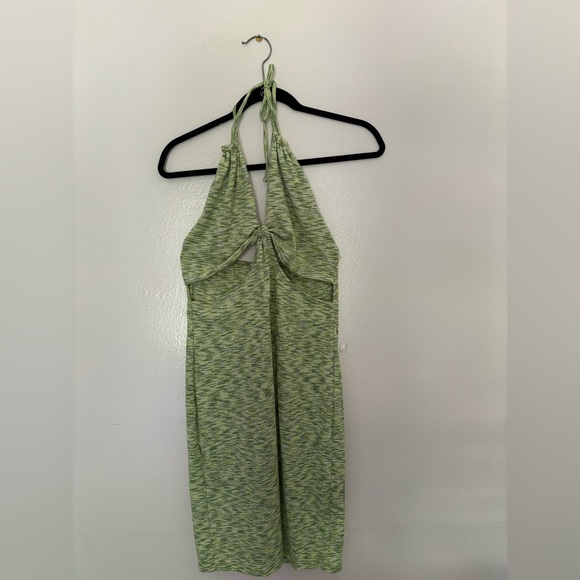 Green front cut out dress - Picture 2 of 7